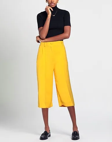 https://images.styletyx.com/images/ocher-crepe-cropped-pants-culottes-hebe-studio-603_2.webp