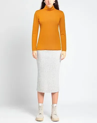 https://images.styletyx.com/images/ocher-knitted-turtleneck-boutique-de-la-femme-941055757_2.webp