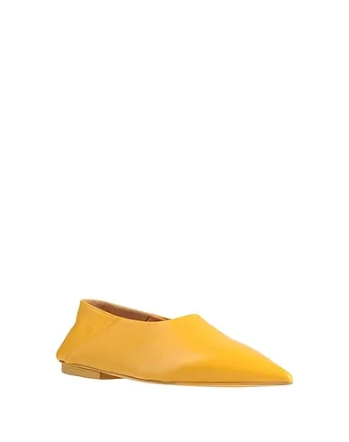 https://images.styletyx.com/images/ocher-leather-ballet-flats-marsell-13045641_2.webp