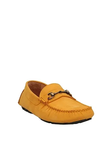 https://images.styletyx.com/images/ocher-leather-loafers-boemos-13300649_2.webp