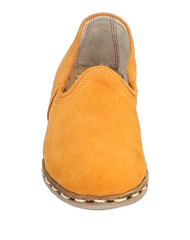 https://images.styletyx.com/images/ocher-leather-loafers-sabah-878108340_4.webp