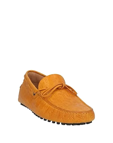 https://images.styletyx.com/images/ocher-leather-loafers-tod-s-1048306462_2.webp