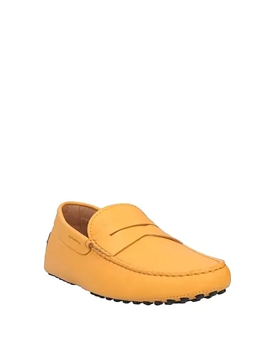 https://images.styletyx.com/images/ocher-leather-loafers-tod-s-1909015955_2.webp