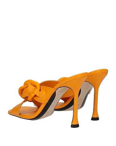 https://images.styletyx.com/images/ocher-leather-sandals-n21-665495_3.webp