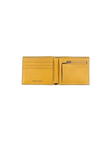 https://images.styletyx.com/images/ocher-leather-wallet-piquadro-2334545_2.webp