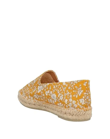 https://images.styletyx.com/images/ocher-plain-weave-espadrilles-castaner-1909360061_3.webp