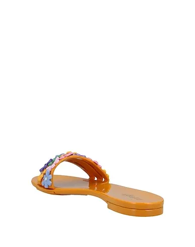https://images.styletyx.com/images/ocher-sandals-menghi-613344_3.webp