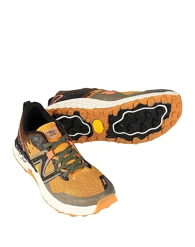 https://images.styletyx.com/images/ocher-sneakers-scarpa-mens-trail-fresh-foam-x-hierro-v7-new-balance-2197019_2.webp