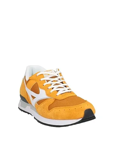 https://images.styletyx.com/images/ocher-techno-fabric-sneakers-mizuno-1908285281_2.webp