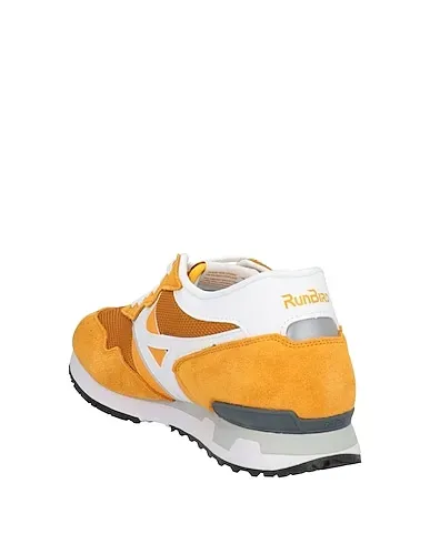 https://images.styletyx.com/images/ocher-techno-fabric-sneakers-mizuno-1908285281_3.webp