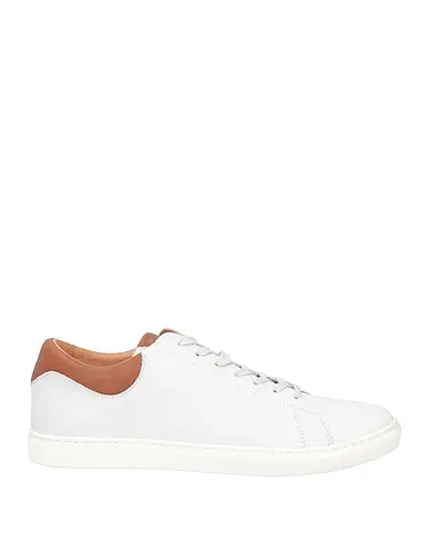 https://images.styletyx.com/images/off-white-leather-sneakers-eleventy-1006895112_1.webp
