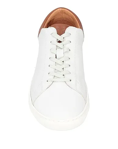 https://images.styletyx.com/images/off-white-leather-sneakers-eleventy-1006895112_4.webp