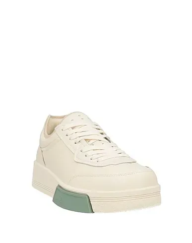 https://images.styletyx.com/images/off-white-leather-sneakers-oamc-13322189_2.webp