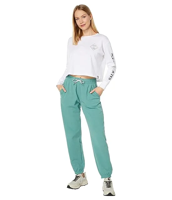 https://images.styletyx.com/images/optical-tippet-long-sleeve-crop-tee-salty-crew-12932838_4.webp
