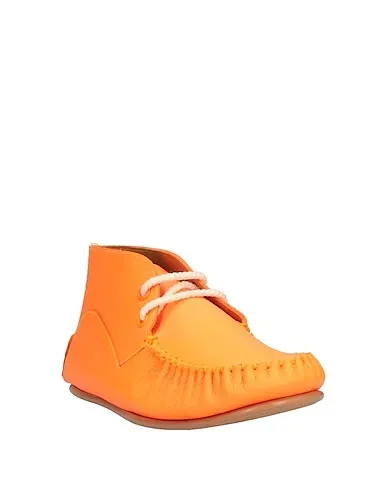 https://images.styletyx.com/images/orange-leather-boots-loewe-3169806_2.webp