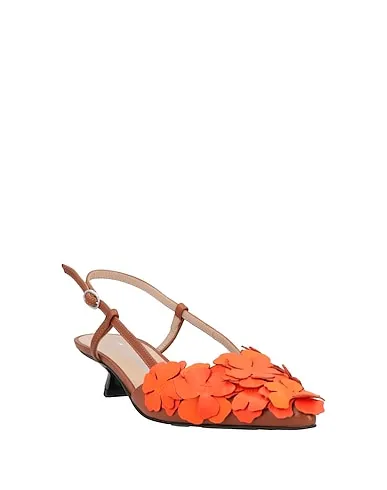 https://images.styletyx.com/images/orange-leather-pump-emanuela-passeri-13579519_2.webp