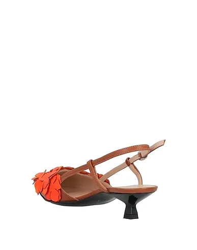 https://images.styletyx.com/images/orange-leather-pump-emanuela-passeri-13579519_3.webp