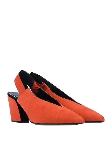https://images.styletyx.com/images/orange-leather-pump-pierre-hardy-1357857_2.webp