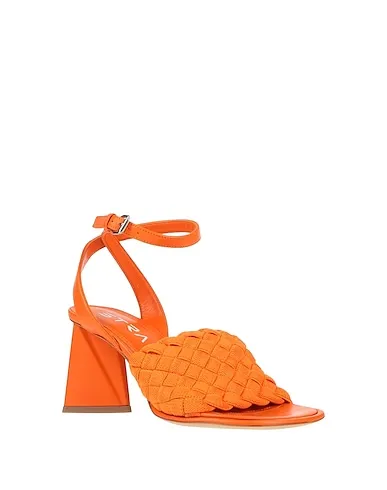 https://images.styletyx.com/images/orange-leather-sandals-strategia-13046077_2.webp