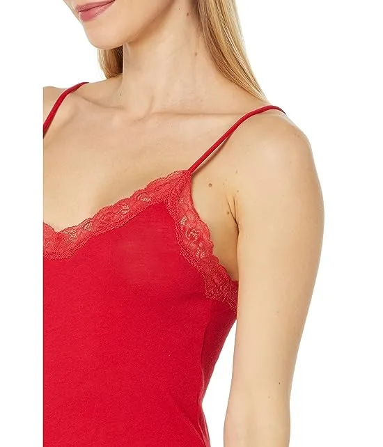 https://images.styletyx.com/images/organic-cotton-lace-trimmed-cami-only-hearts-13002070_3.webp