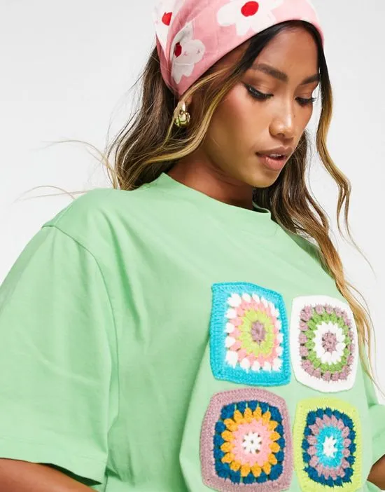 https://images.styletyx.com/images/oversized-crochet-tee-in-green-topshop-1886123_3.webp