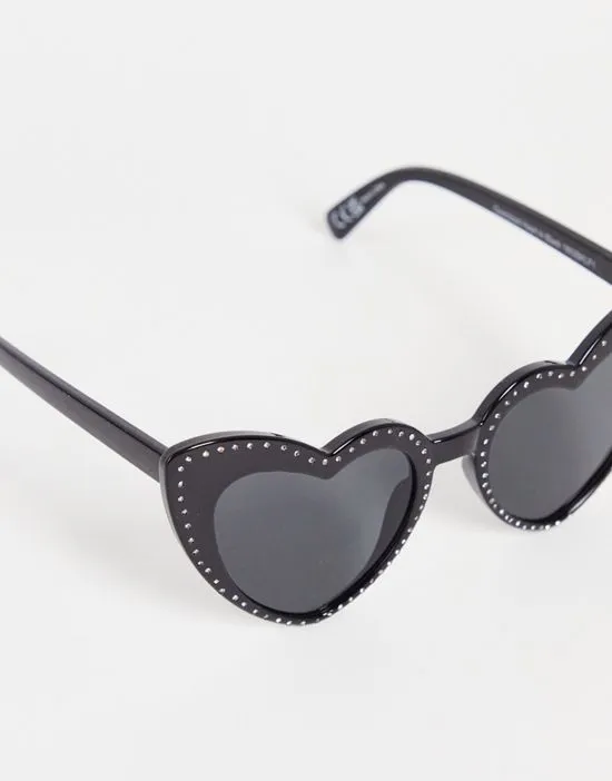https://images.styletyx.com/images/oversized-heart-sunglasses-in-black-skinnydip-13262476_3.webp