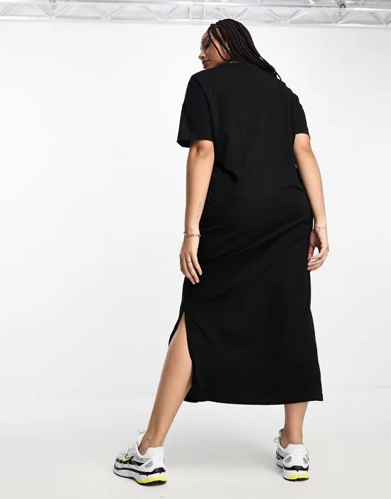 https://images.styletyx.com/images/oversized-maxi-t-shirt-dress-in-black-only-curve-1004061242_3.webp