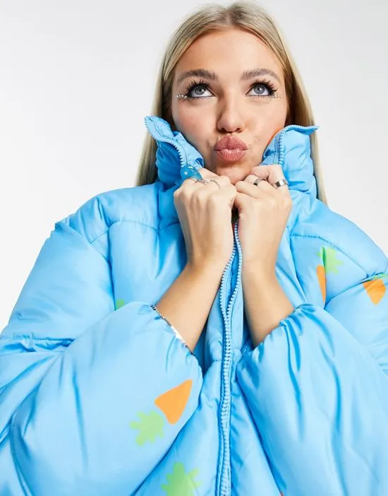 https://images.styletyx.com/images/oversized-padded-jacket-in-bright-carrot-print-native-youth-1910602_3.webp
