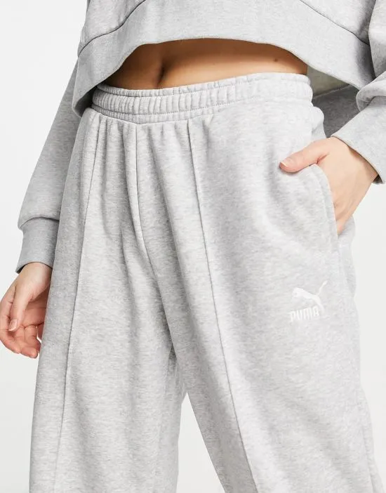 https://images.styletyx.com/images/oversized-pleated-sweatpants-in-gray-exclusive-to-asos-puma-2033604_3.webp