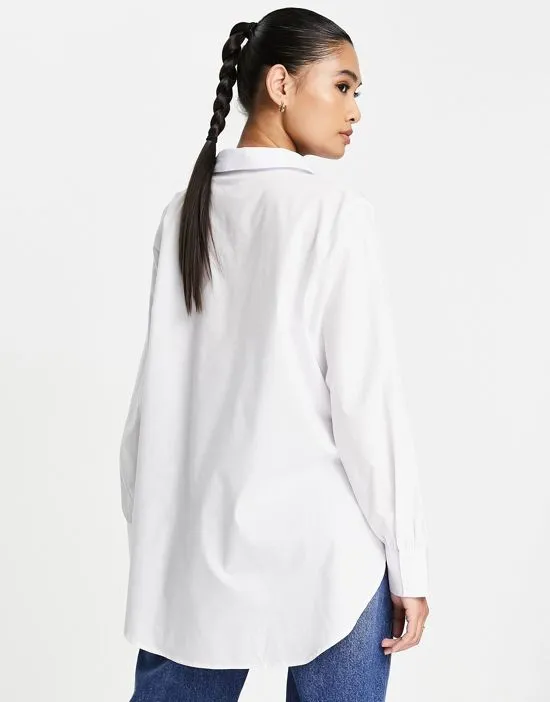 https://images.styletyx.com/images/oversized-shirt-in-white-vero-moda-1004192279_2.webp