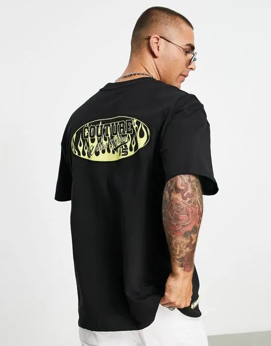 https://images.styletyx.com/images/oversized-t-shirt-in-black-with-racer-logo-print-the-couture-club-1855538_1.webp