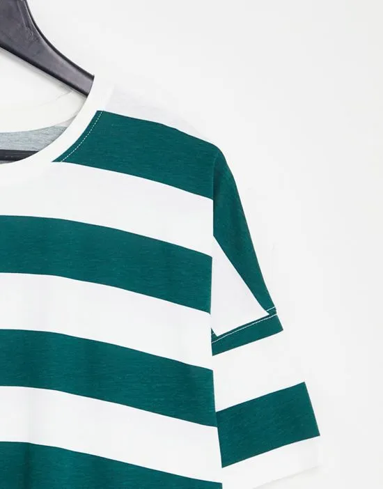 https://images.styletyx.com/images/oversized-t-shirt-in-green-and-white-stripe-only-2664802_3.webp