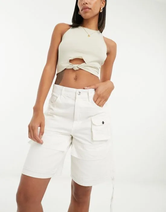 https://images.styletyx.com/images/pacsun-jordan-multi-pocket-longline-cargo-short-in-coconut-milk-pacsun-1319280053_4.webp