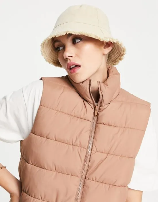 https://images.styletyx.com/images/padded-vest-in-camel-noisy-may-1907583_2.webp
