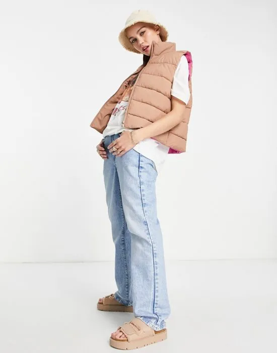 https://images.styletyx.com/images/padded-vest-in-camel-noisy-may-1907583_4.webp