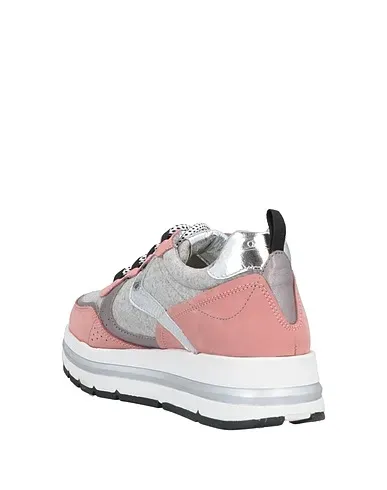 https://images.styletyx.com/images/pastel-pink-felt-sneakers-voile-blanche-13296018_3.webp