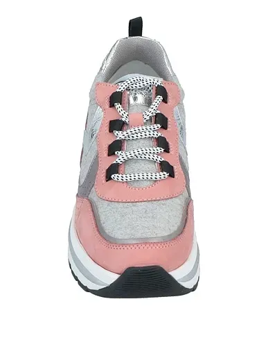 https://images.styletyx.com/images/pastel-pink-felt-sneakers-voile-blanche-13296018_4.webp