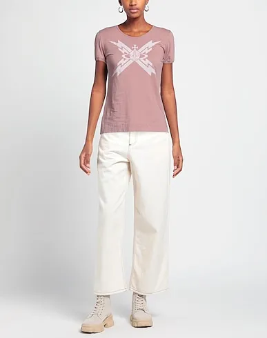 https://images.styletyx.com/images/pastel-pink-jersey-t-shirt-vivienne-westwood-anglomania-13297831_2.webp