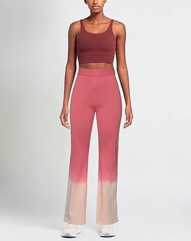 https://images.styletyx.com/images/pastel-pink-knitted-casual-pants-ainea-935218_2.webp
