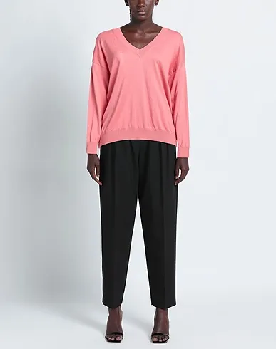 https://images.styletyx.com/images/pastel-pink-knitted-sweater-weekend-max-mara-851675893_2.webp