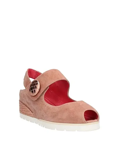 https://images.styletyx.com/images/pastel-pink-leather-sandals-pas-de-rouge-13016162_2.webp
