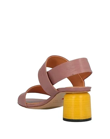 https://images.styletyx.com/images/pastel-pink-sandals-halmanera-12936311_3.webp