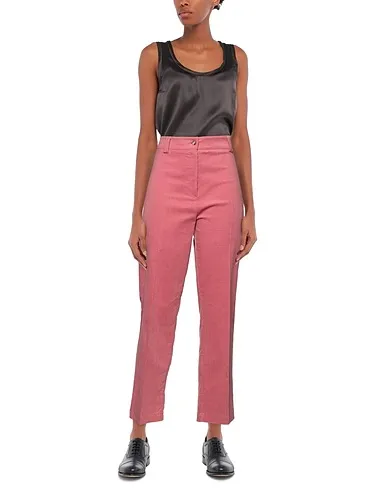 https://images.styletyx.com/images/pastel-pink-velvet-casual-pants-hebe-studio-199707_2.webp