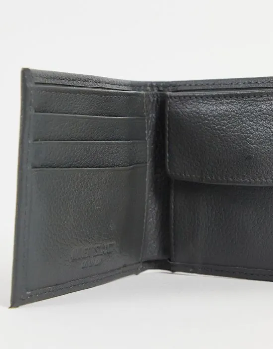 https://images.styletyx.com/images/pebbled-bi-fold-wallet-in-gray-river-island-13586197_2.webp