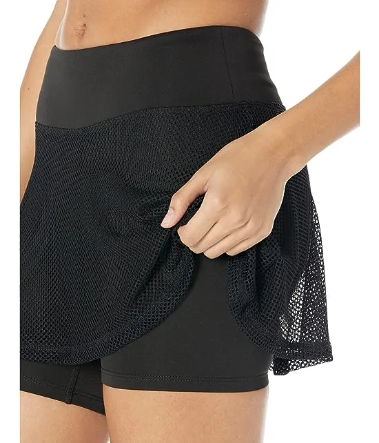 https://images.styletyx.com/images/performance-skort-heroine-sport-2045585_3.webp