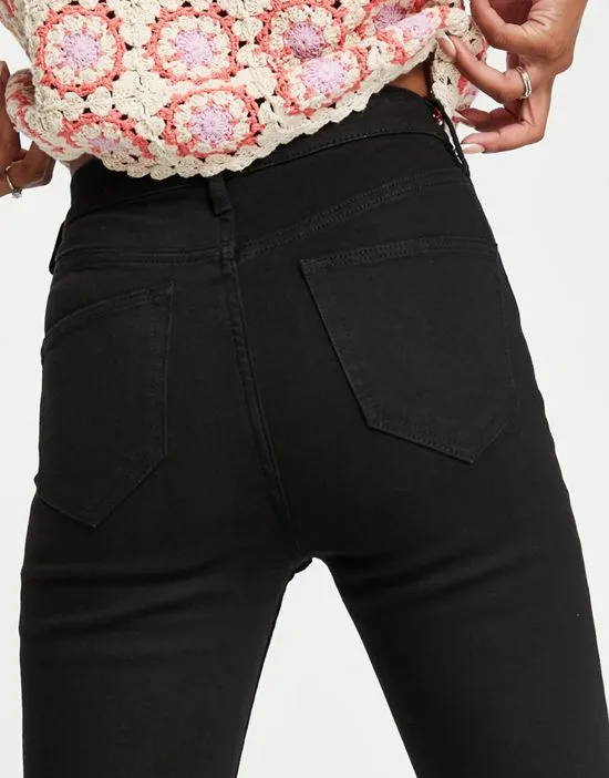 https://images.styletyx.com/images/petite-skinny-jeans-in-black-miss-selfridge-3308175_4.webp