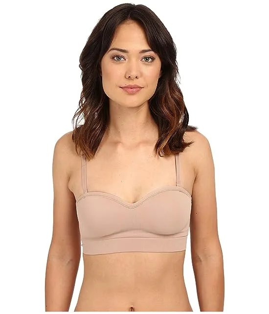 https://images.styletyx.com/images/peyton-ultralight-seamless-strapless-convertible-bra-yummie-400843338_5.webp