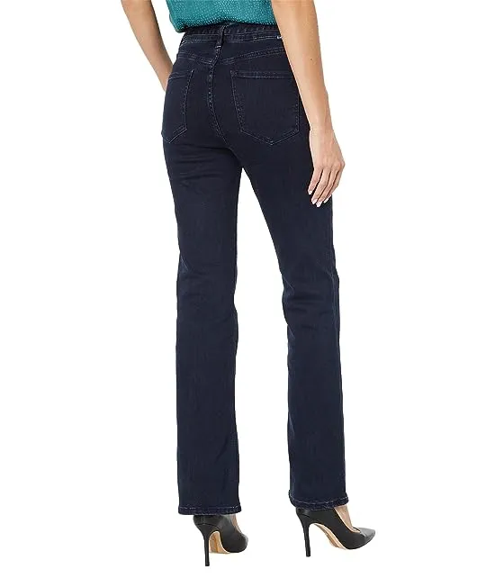 https://images.styletyx.com/images/phoebe-bootcut-jeans-with-tie-belt-jag-jeans-3036285_2.webp