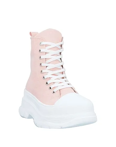 https://images.styletyx.com/images/pink-canvas-sneakers-geneve-874373167_2.webp