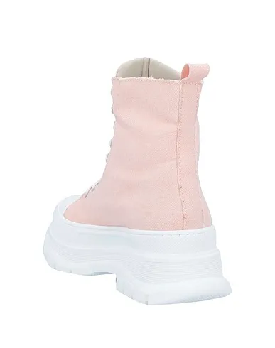 https://images.styletyx.com/images/pink-canvas-sneakers-geneve-874373167_3.webp